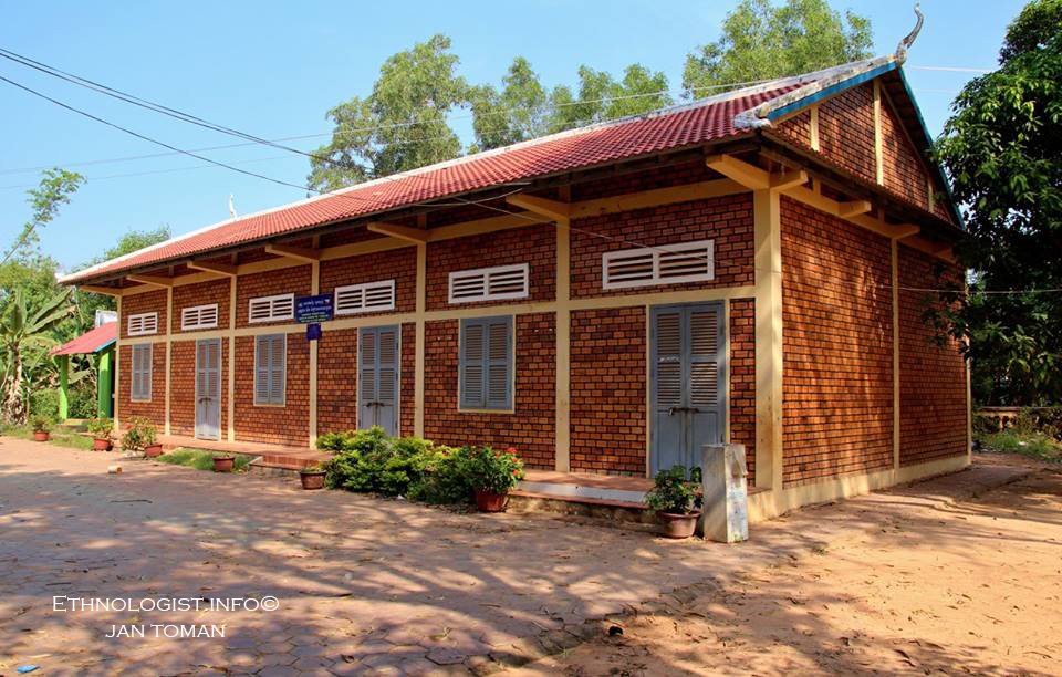 Kambodžská škola ve vesnici Bantayrersey založená z iniciativy absolventky etnologie Veroniky Pospíšilové. Foto: Jan Toman, Kambodža, 2018.
